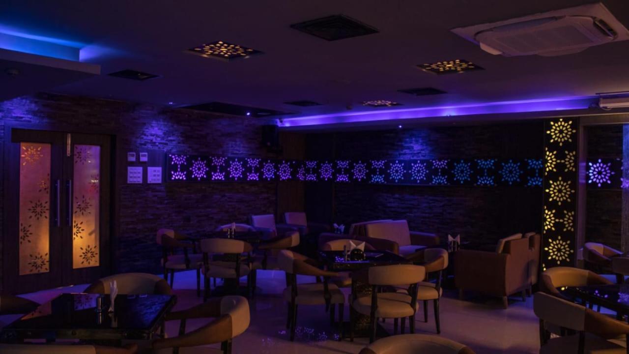 Hotel Srr Grand Ченнаи Экстерьер фото